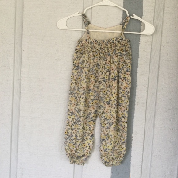 Something Navy Floral Smocked Romper In YELLOW SAND ROMANTIC DITSY SZ 18 Months - Picture 6 of 12